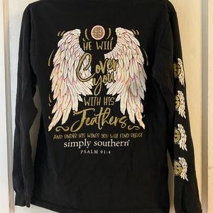 Size small. Simply southern long sleeve.